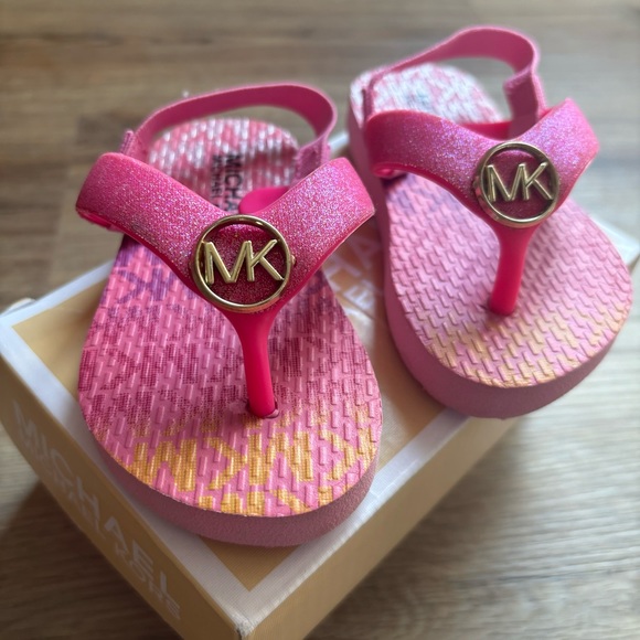Michael Kors Baby Girl Flip Flop Thong Sandal Pink Orange Gold Size 5 NWT - Picture 7 of 8